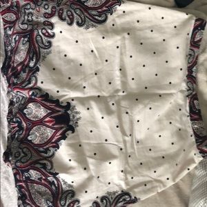 Holding horses skirt